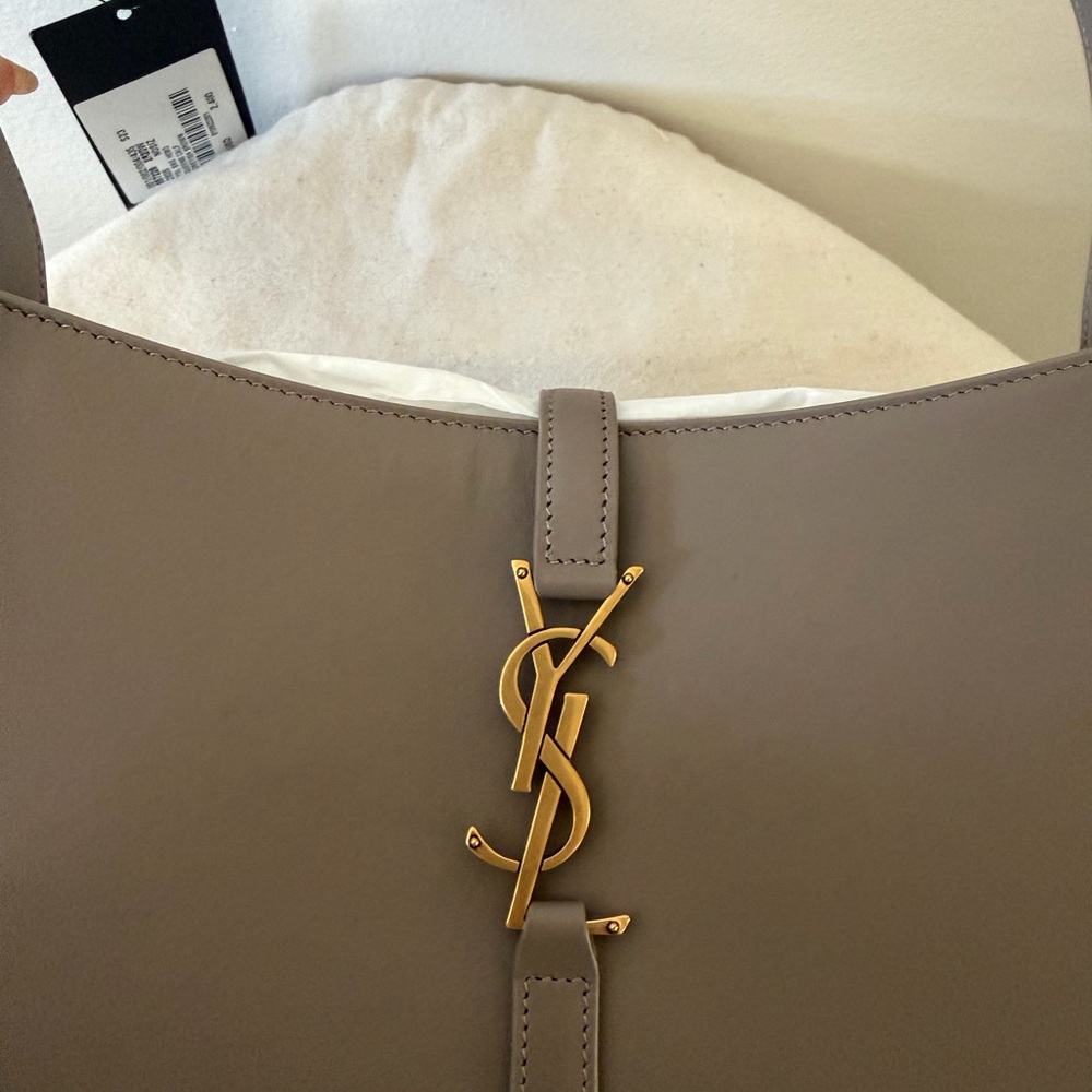 SAINT LAURENT 5 A 7 SHOULDER BAG - Picture 7 of 10
